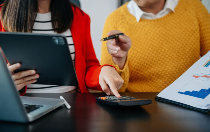 How Bookkeepers in Hampshire Help your Business Grow