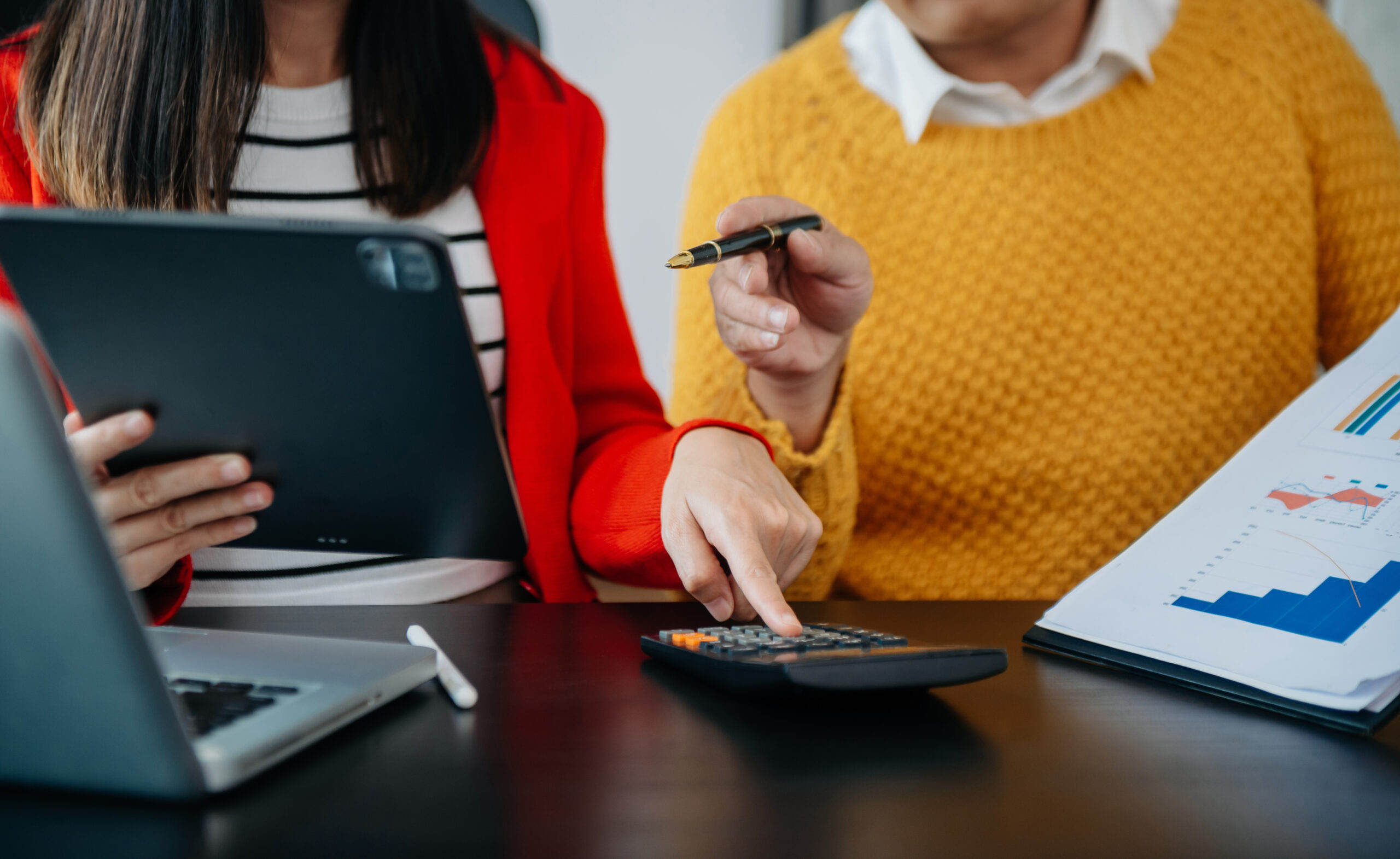 How Bookkeepers in Hampshire Help your Business Grow